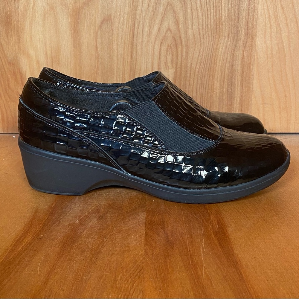 Womens 9 Skechers Flexibles Divider Slip On Clogs Black SEF0524